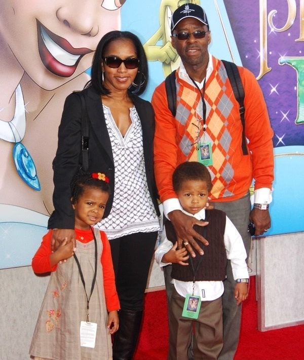 A picture of Bronwyn Vance with her family when she was young.